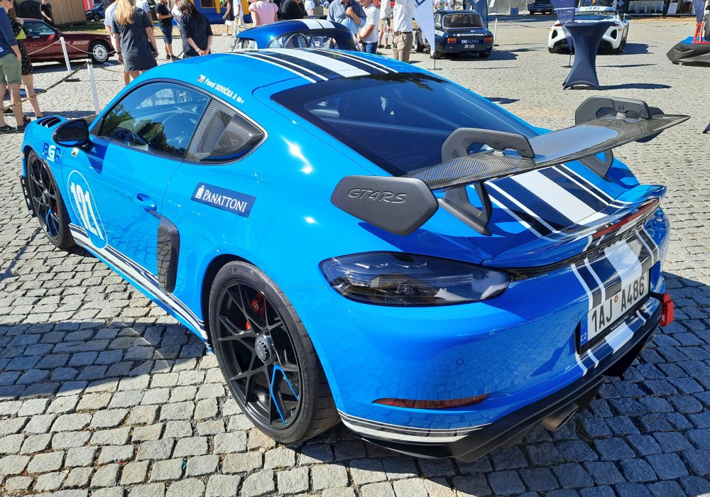 Porsche 718 Cayman GT4 RS, 2022
