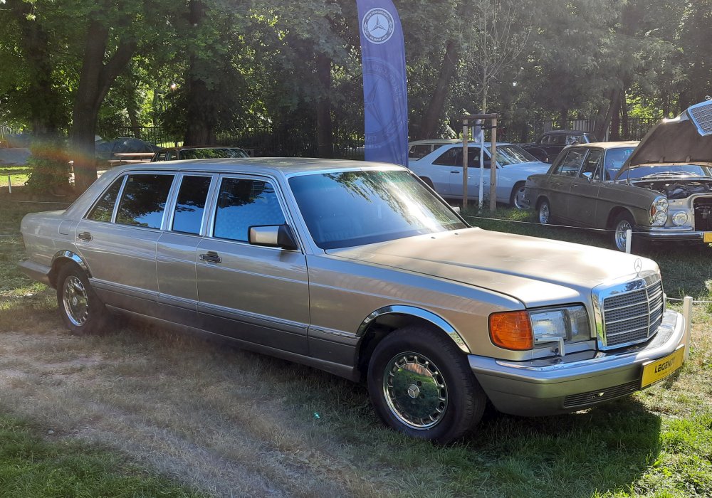 Trasco Mercedes-Benz 560 SEL Pullman, 1987