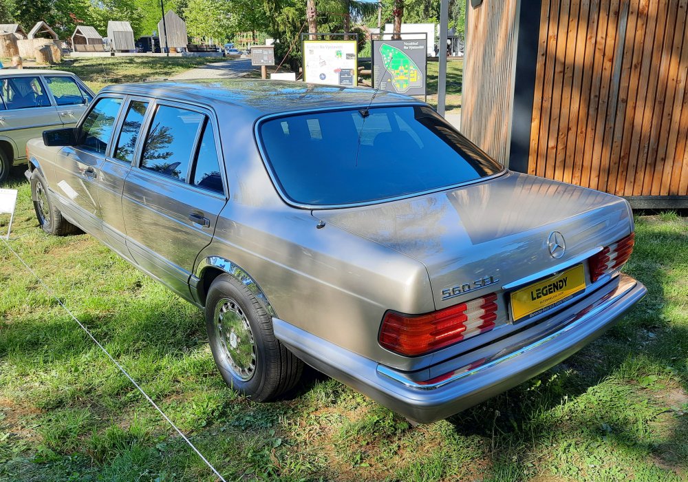 Trasco Mercedes-Benz 560 SEL Pullman, 1987