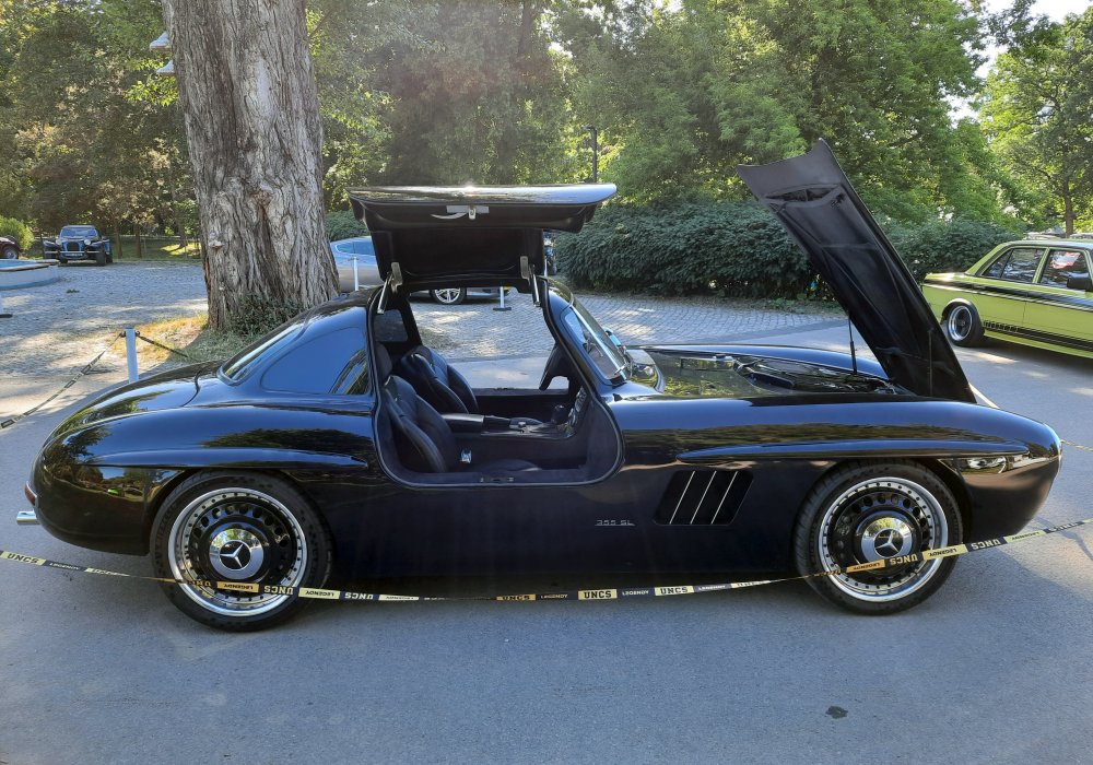Signature Autosports Mercedes 355 SL, 2024