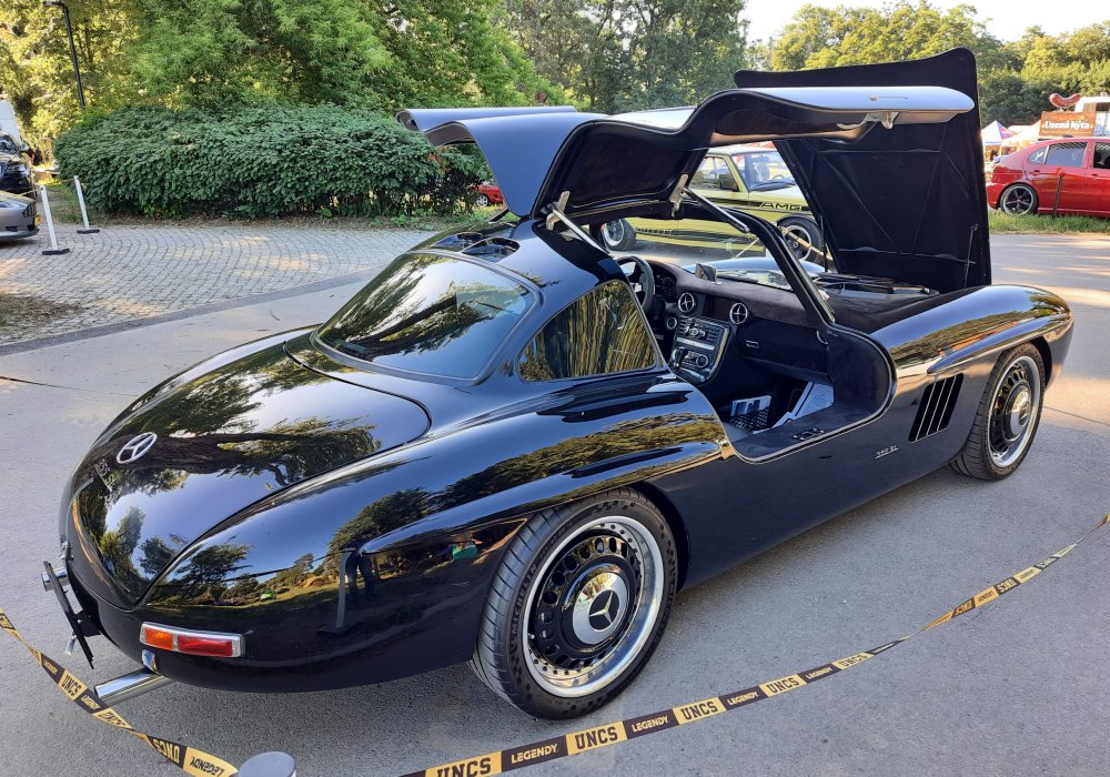 Signature Autosports Mercedes 355 SL, 2024
