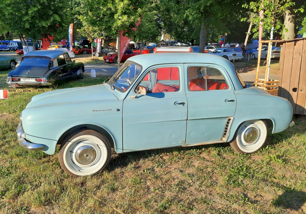 Renault Dauphine