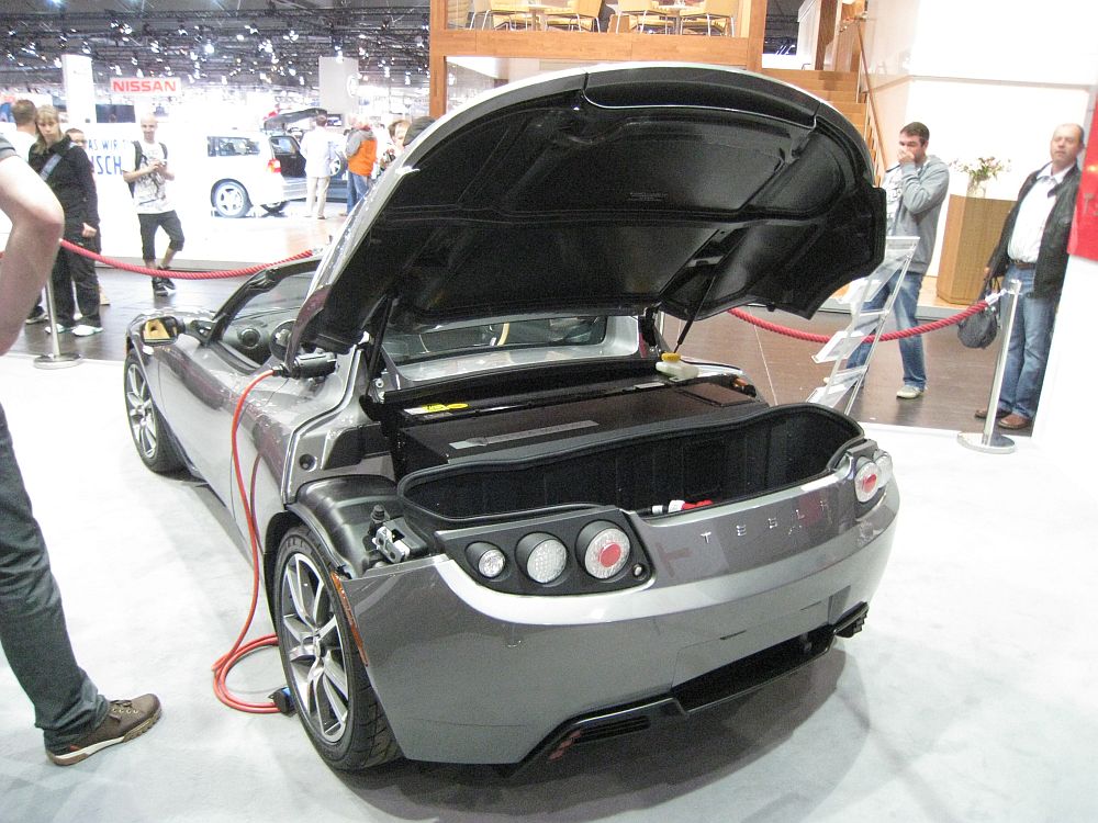 Tesla Roadster, 2012