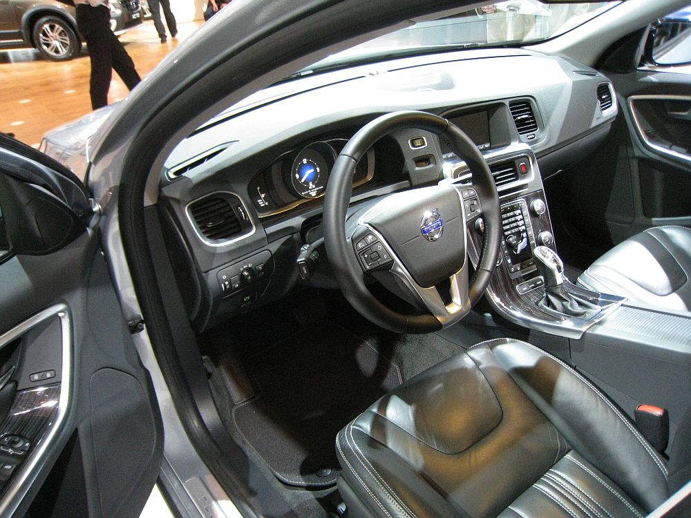 Volvo V60 D6 AWD Plug-In Hybrid, 2012