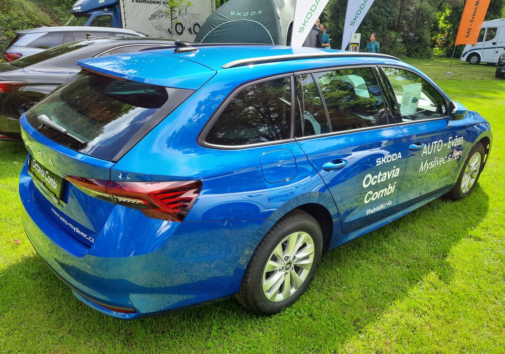 koda Octavia Combi 1.5 TSI 150 DSG 130 let, 2025