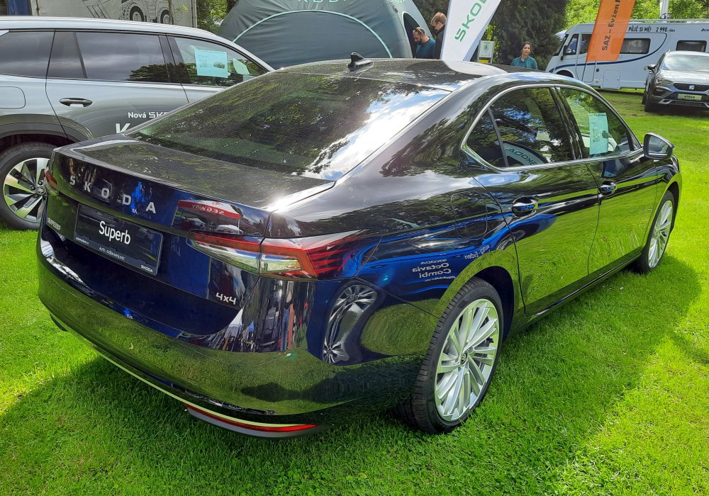 koda Superb 2.0 TDI 193 DSG 4x4 Laurin&Klement, 2025