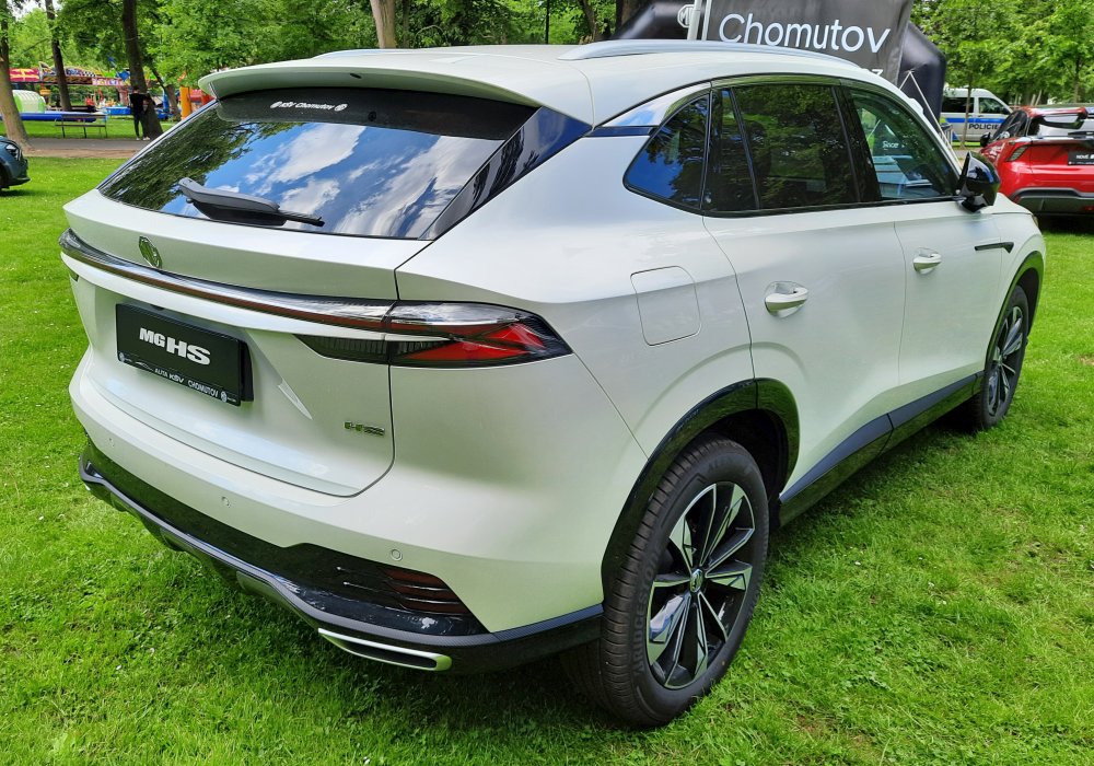 MG HS 1.5 T-GDI AT Exclusive, 2025