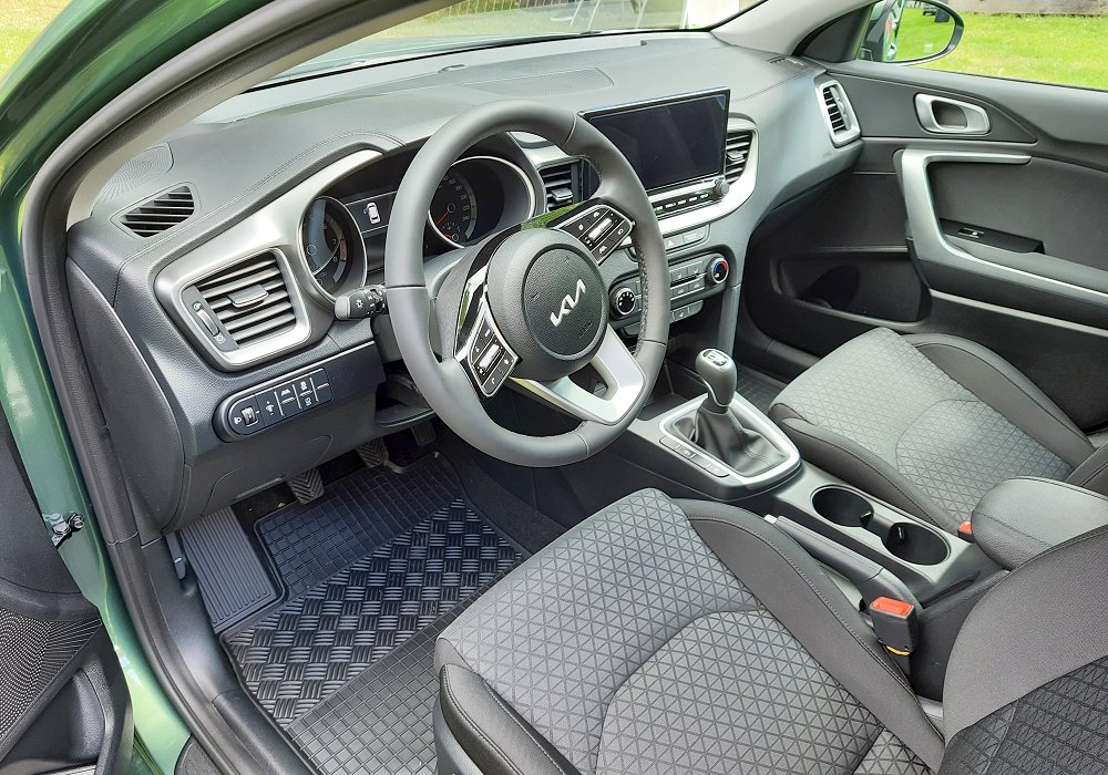 Kia Ceed SW 1.5 T-GDI 140 Spin, 2025