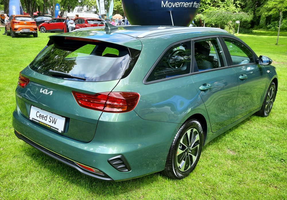 Kia Ceed SW 1.5 T-GDI 140 Spin, 2025