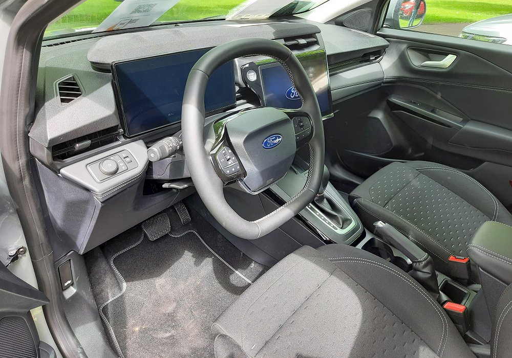 Ford Puma 1.0 EcoBoost Hybrid 125 Titanium, 2025