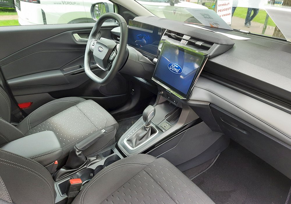 Ford Puma 1.0 EcoBoost Hybrid 125 Titanium, 2025