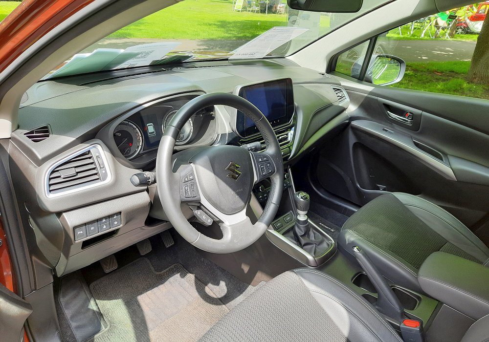 Suzuki SX4 S-Cross 1.4 BoosterJet Hybrid Elegance, 2022