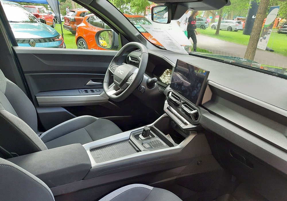 Dacia Bigster Hybrid 155 Journey, 2025