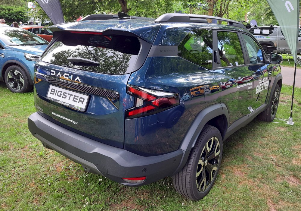 Dacia Bigster Hybrid 155 Journey, 2025