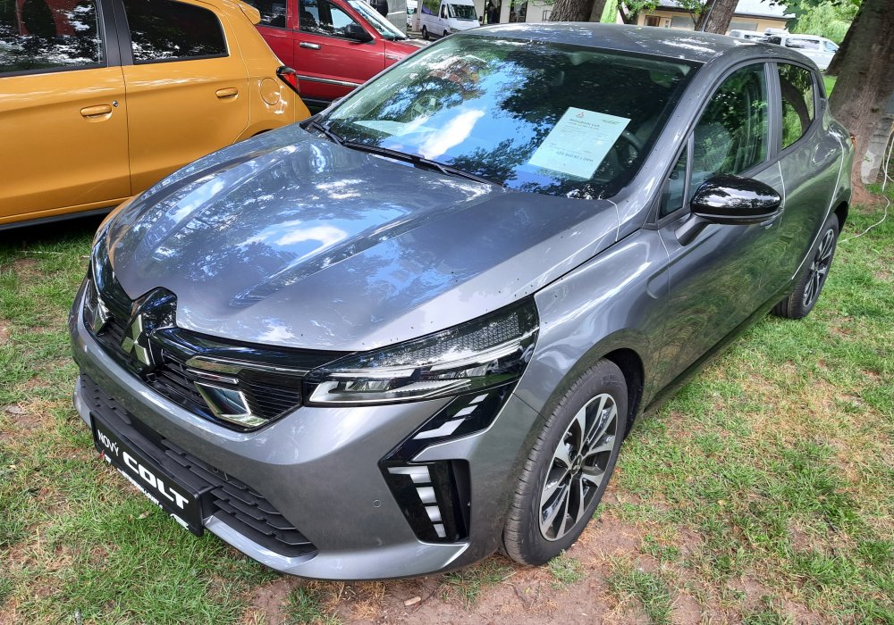 Mitsubishi Colt 1.0 MPI-T Invite, 2025