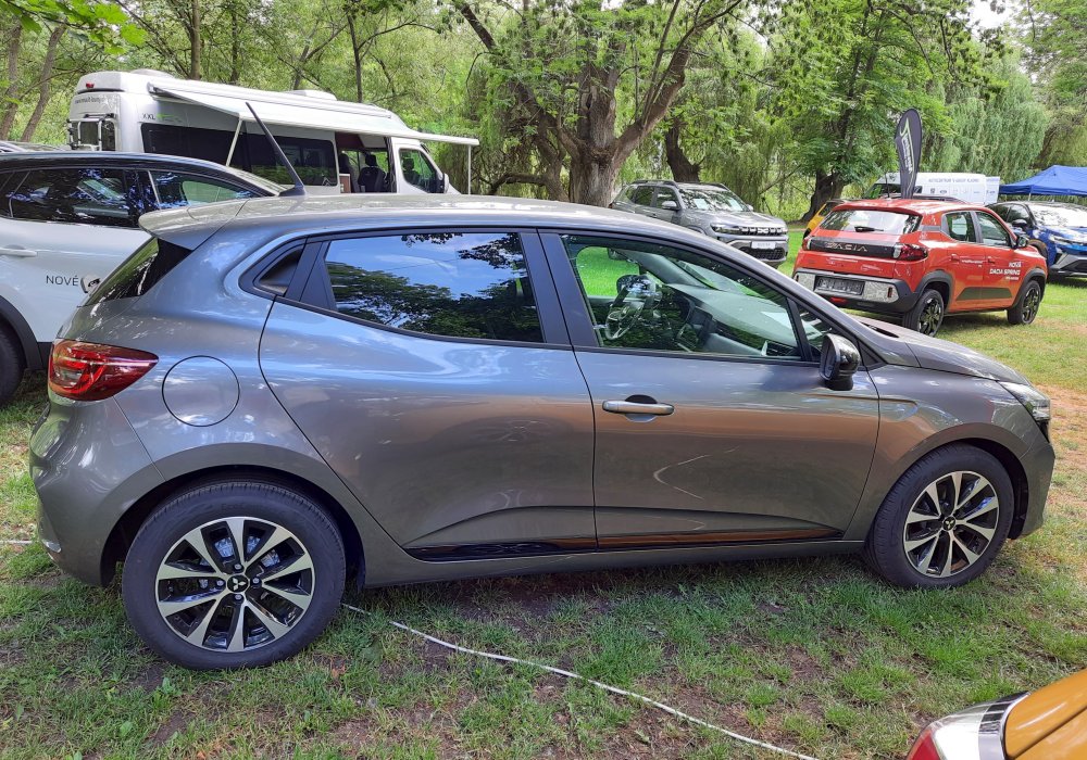 Mitsubishi Colt 1.0 MPI-T Invite, 2025