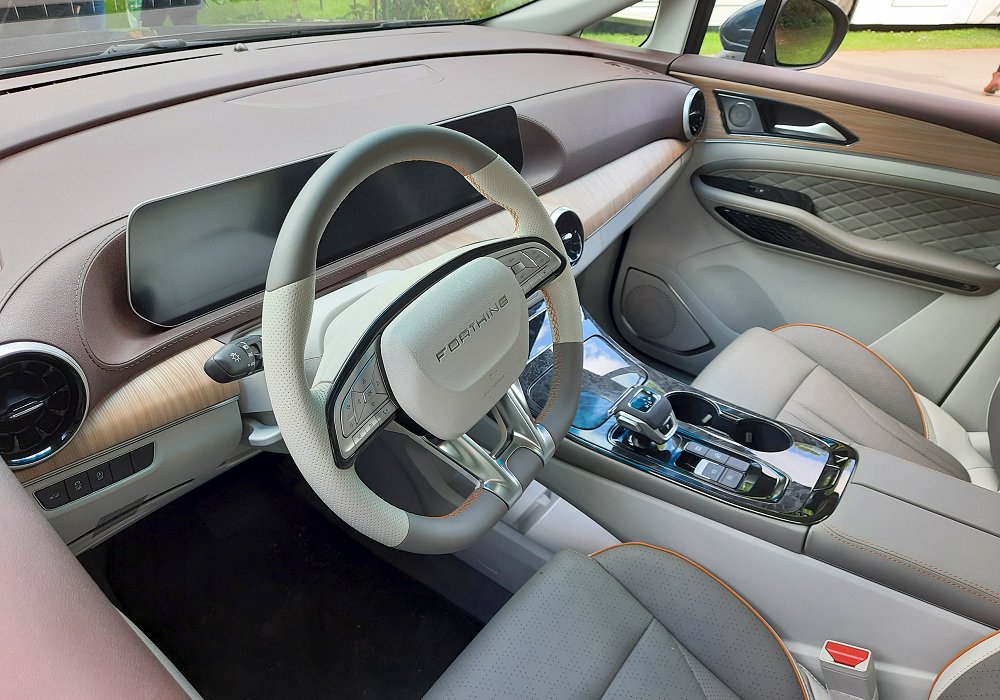 Dongfeng U-Tour Exclusive FR, 2025