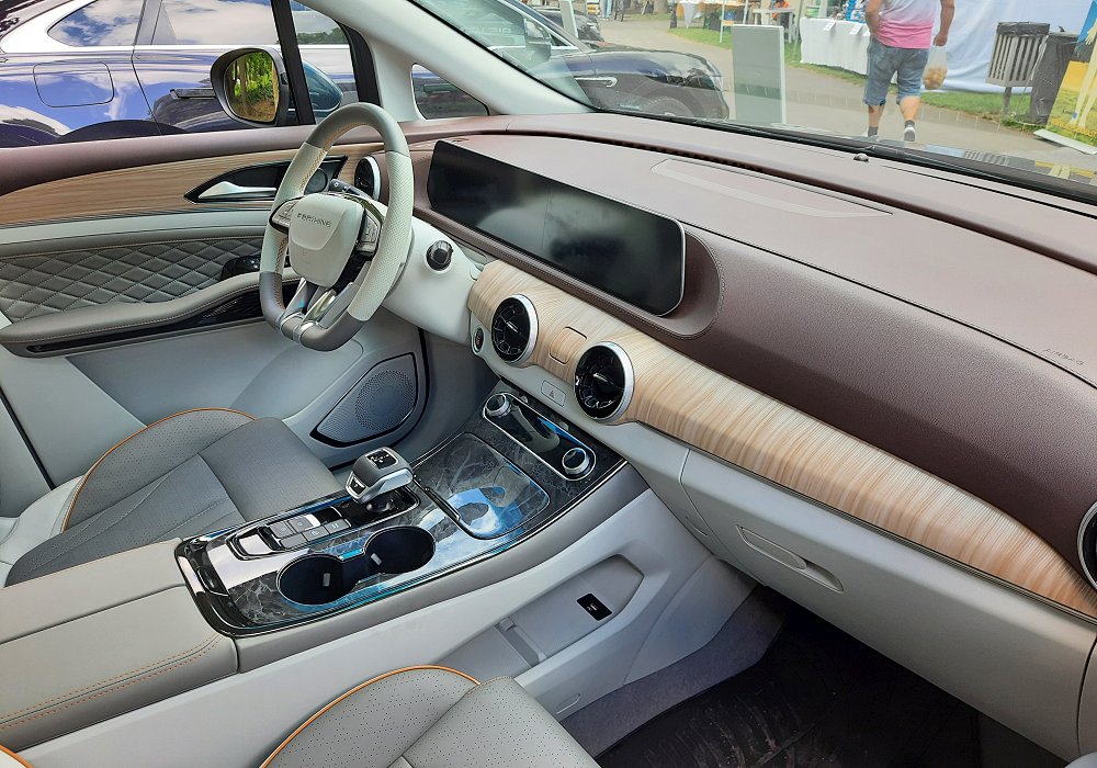 Dongfeng U-Tour Exclusive FR, 2025