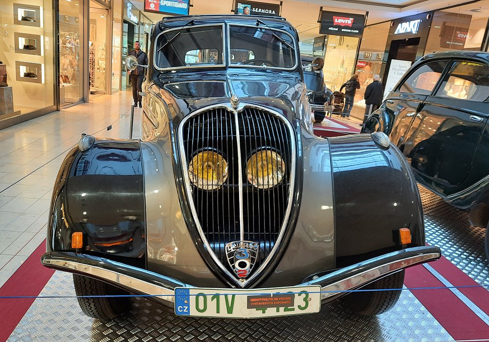 Peugeot 302 Berline, 1938