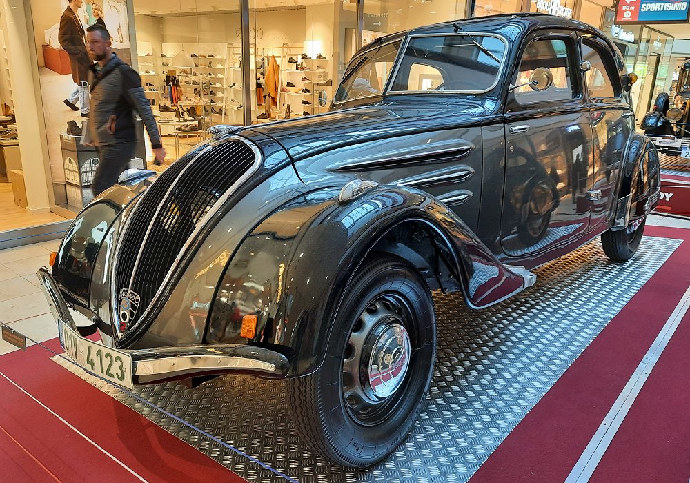 Peugeot 302 Berline, 1938