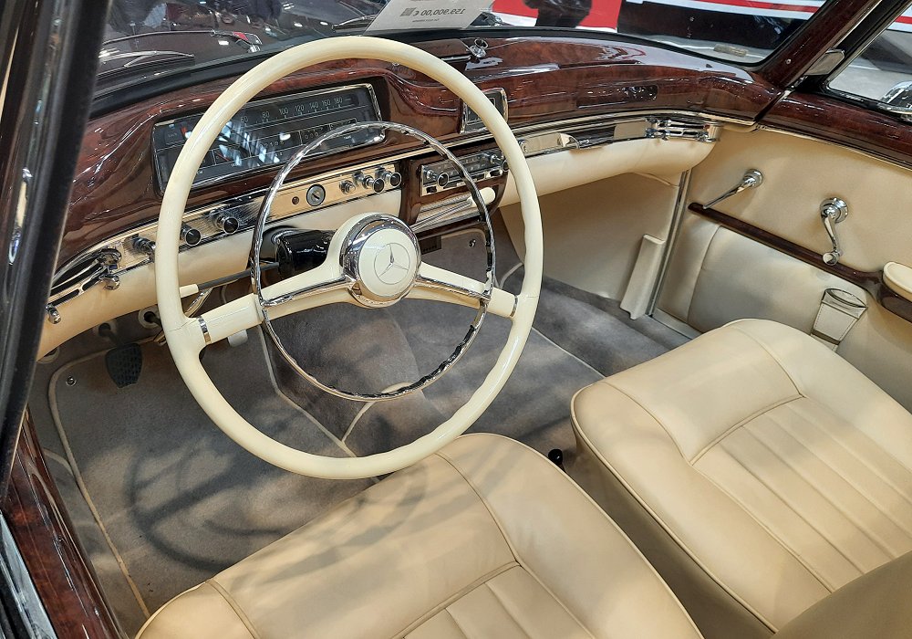 Mercedes-Benz 220 S Cabriolet, 1957