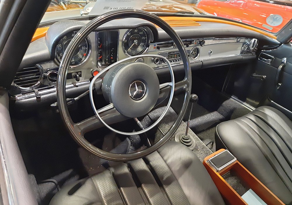 Mercedes-Benz 280 SL Hardtop, 1969