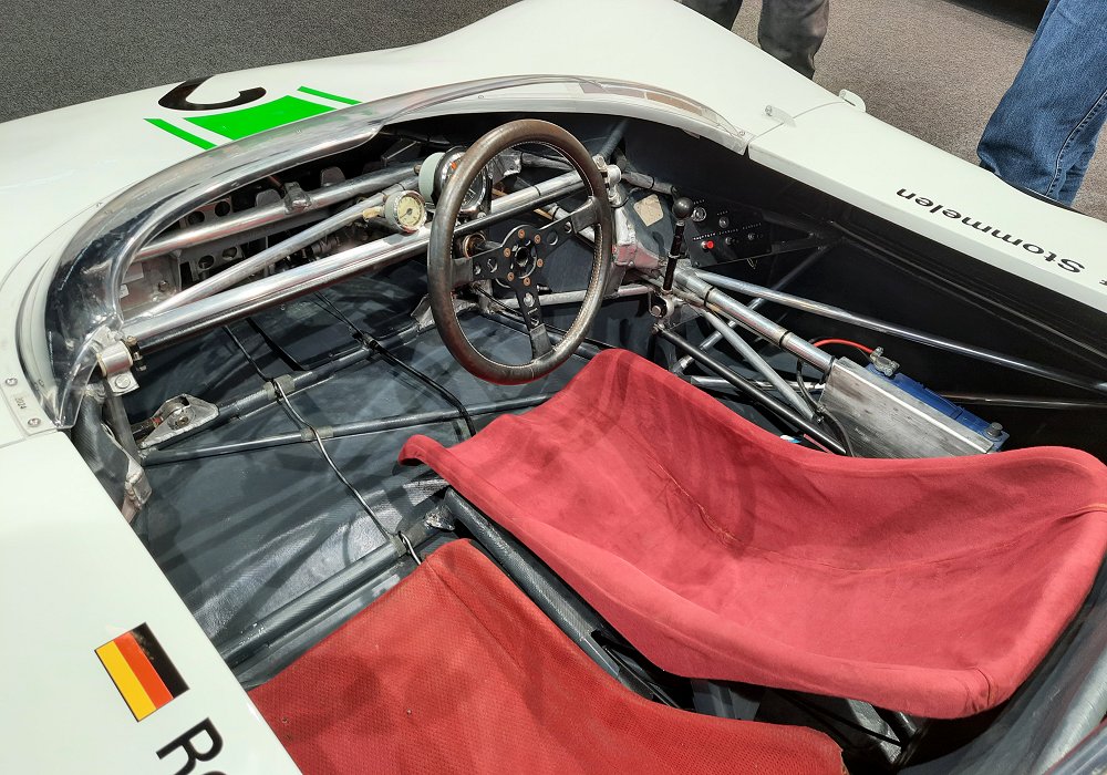 Porsche 909 Bergspyder