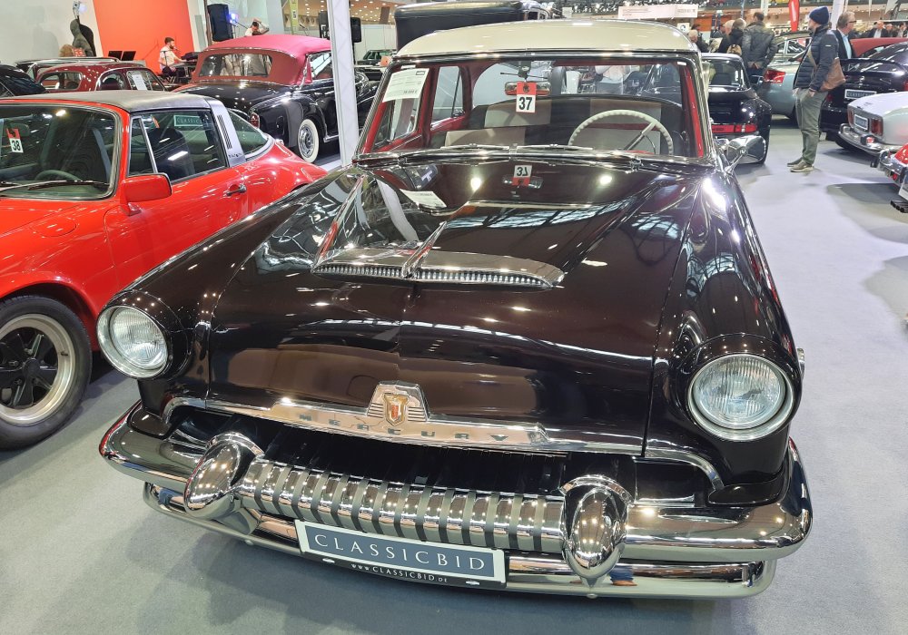 Mercury Monterey Sedan