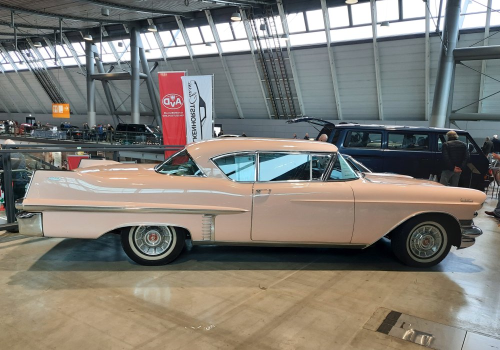 Cadillac Series 62 Coupe, 1957