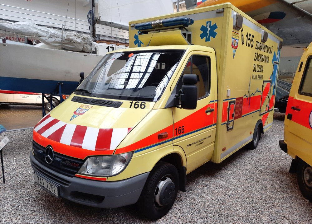Mercedes-Benz Sprinter 416 CDI KOV Ambulance, 2002