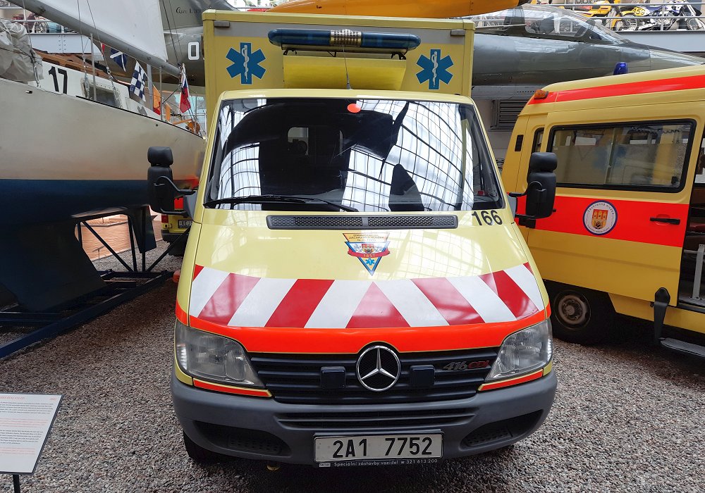Mercedes-Benz Sprinter 416 CDI KOV Ambulance, 2002