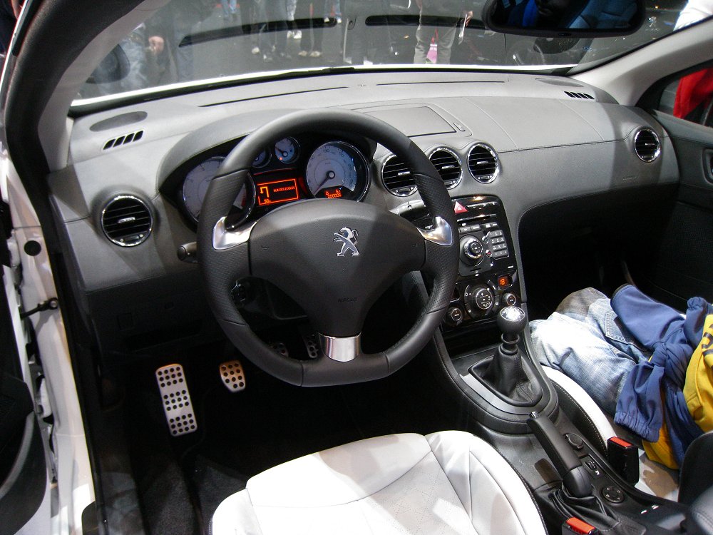 Peugeot 308 CC Roland Garros 1.6 THP 200, 2012