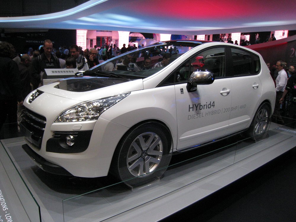 Peugeot 3008 Hybrid4, 2012