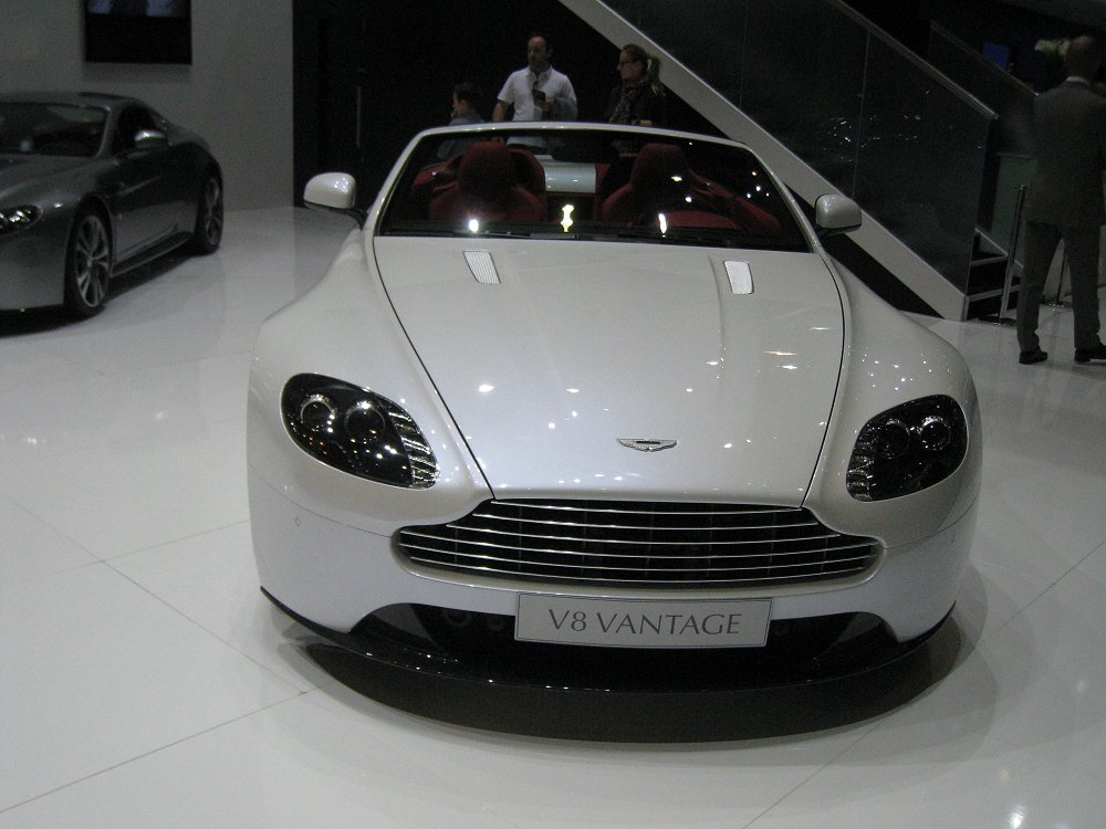 Aston Martin V8 Vantage S Roadster, 2012