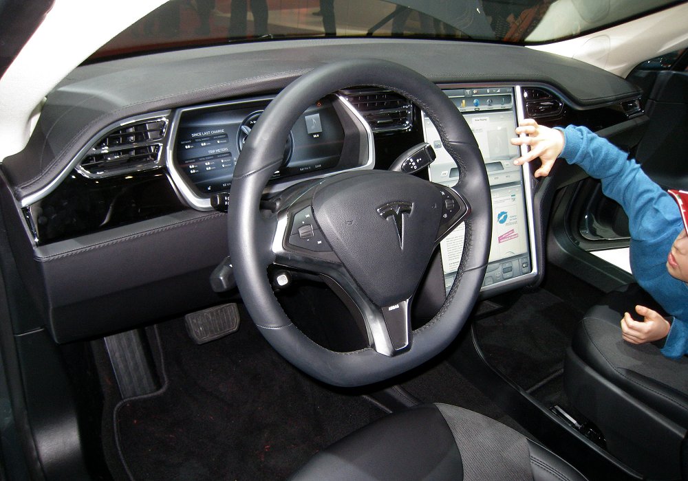 Tesla Model S 60, 2013