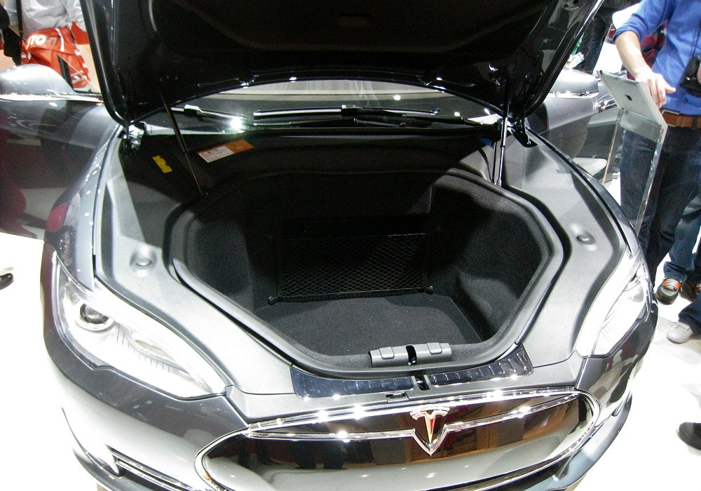 Tesla Model S 60, 2013