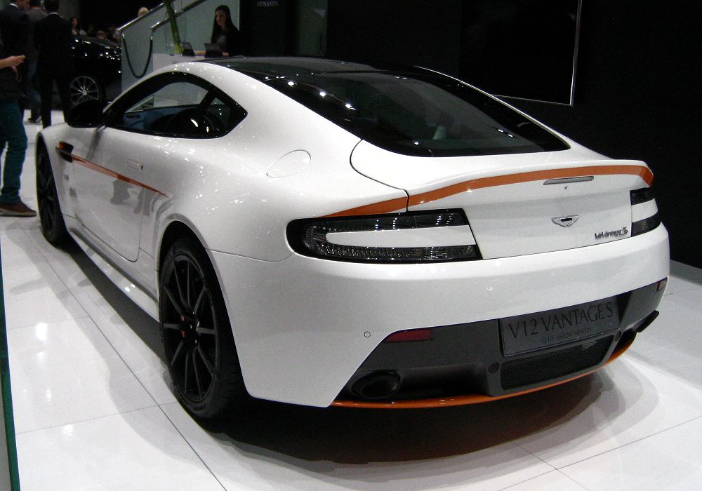 Aston Martin V12 Vantage S, 2014