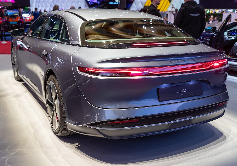 Lucid Air Pure RWD