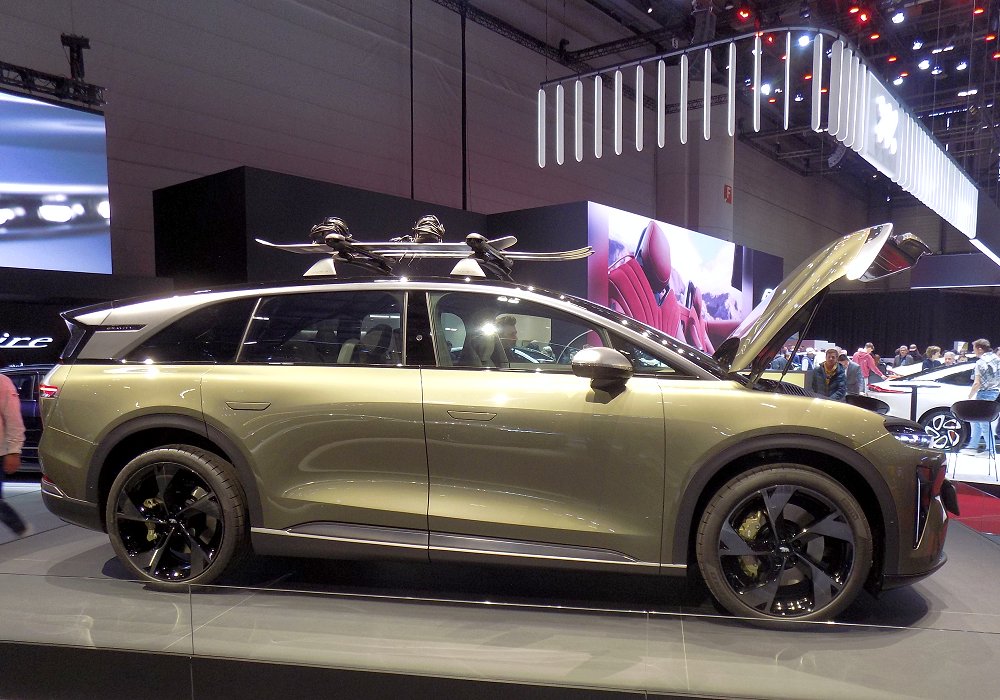 Lucid Gravity Grand Touring