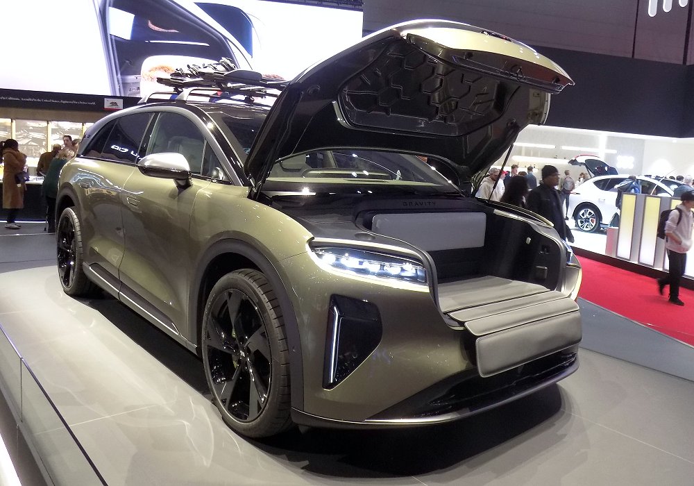 Lucid Gravity Grand Touring