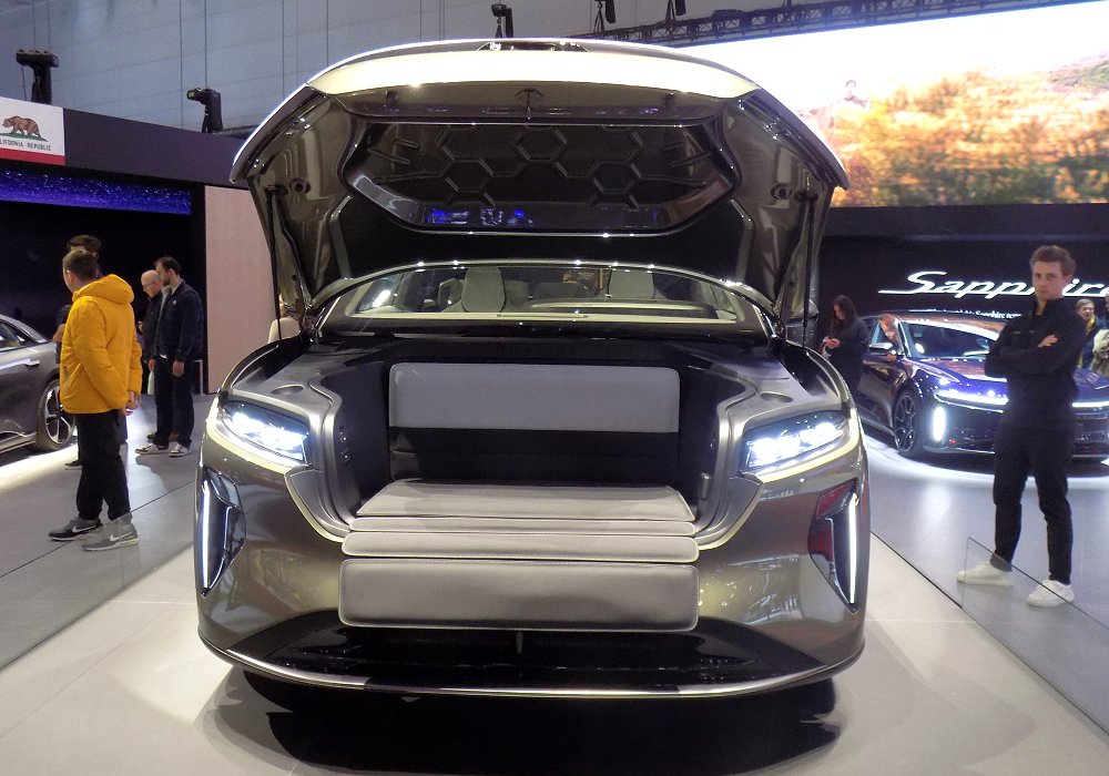 Lucid Gravity Grand Touring