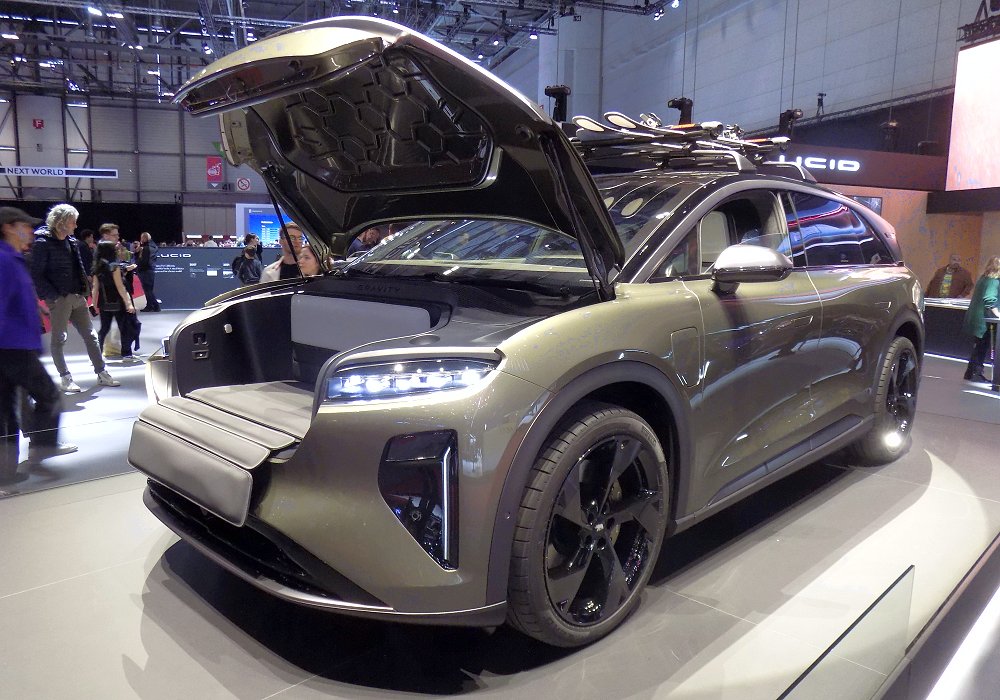 Lucid Gravity Grand Touring