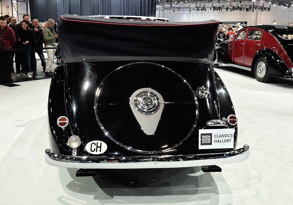 Maybach DS 8 Zeppelin Cabriolet, 1934
