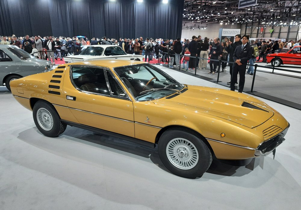 Alfa Romeo Montreal