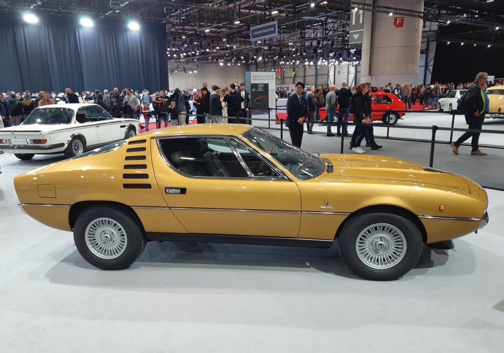 Alfa Romeo Montreal