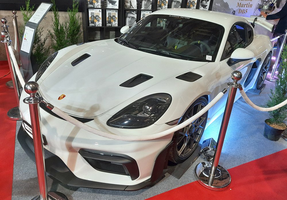 Porsche 718 Cayman GT4 RS, 2022