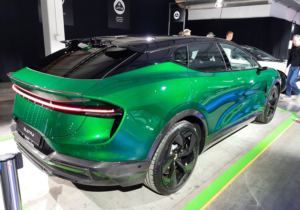 Lotus Eletre R