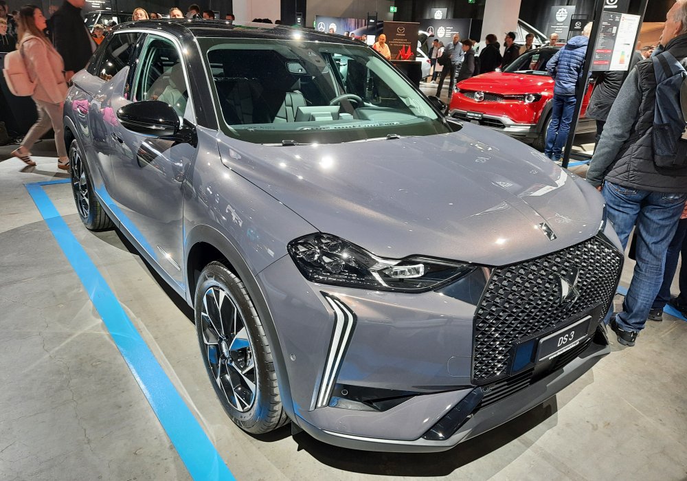 DS 3 Hybrid 136