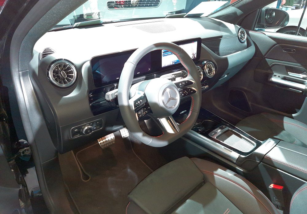 Mercedes-Benz GLA 250 e AMG Line, 2024