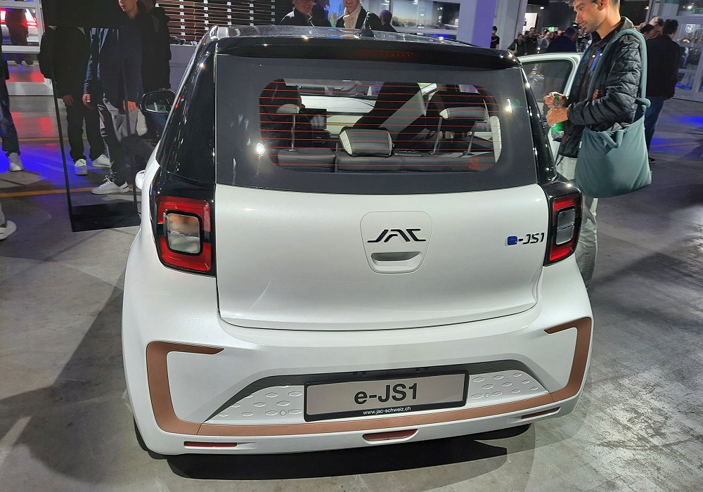 JAC e-JS1
